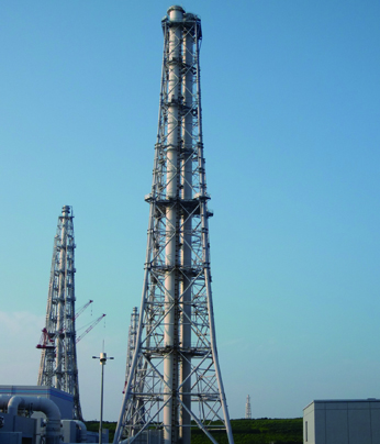 東京電力柏崎刈羽原子力発電所（新潟県）排気塔