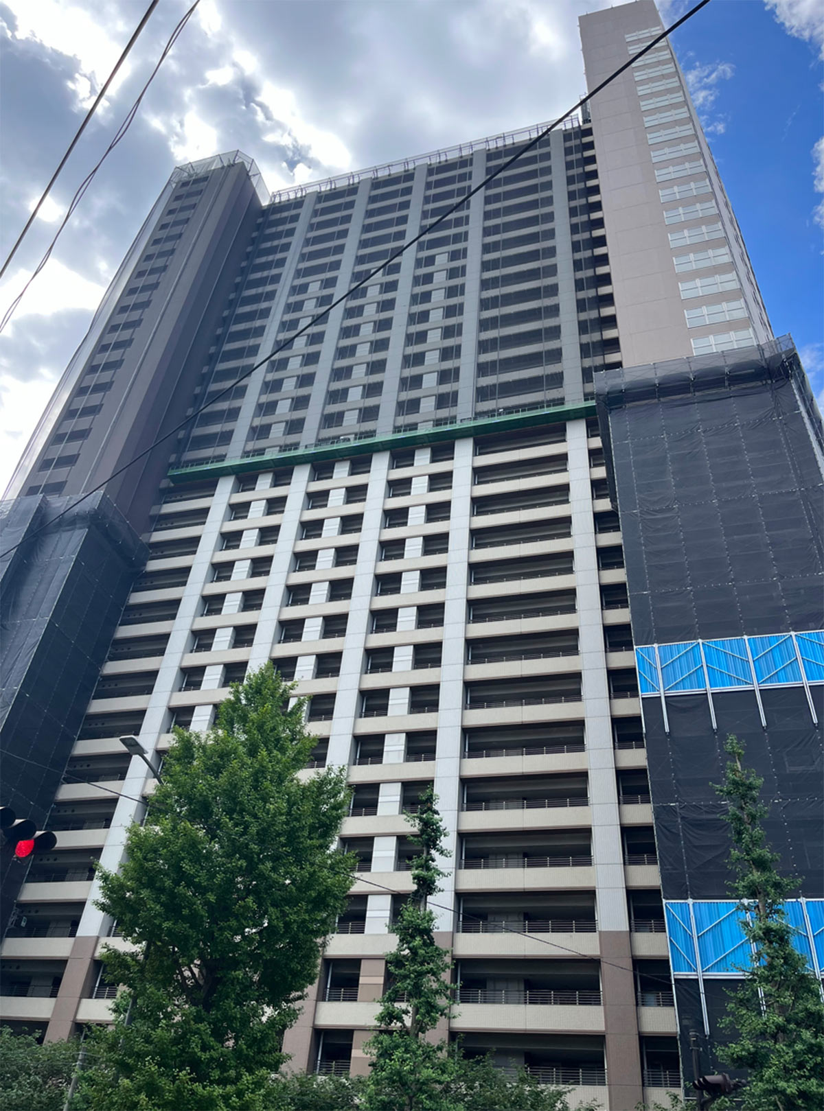 【現場取材レポート】仙台駅前の大型マンション、初の大規模修繕工事が始動！
〜ミッドプレイス仙台タワー＆レジデンス、16年目の挑戦?