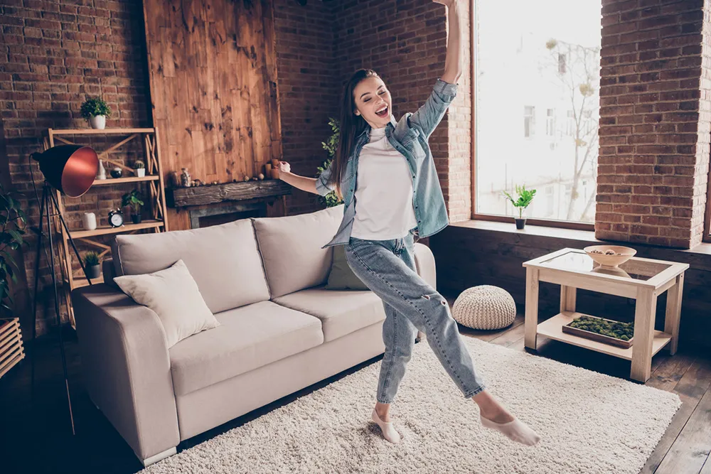 マンションで静かにダンスエクササイズ